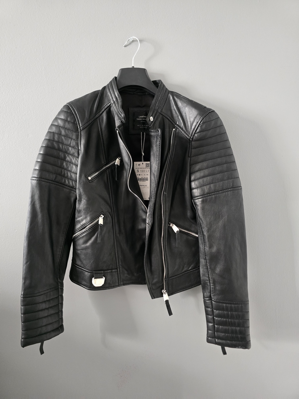 Zara Black Quilted Leather Moto Jacket NWT- small